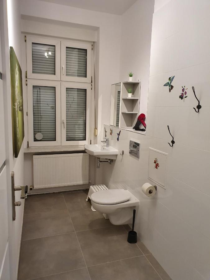 Central Lichtenberger Apartment For 6 People Berlino Esterno foto