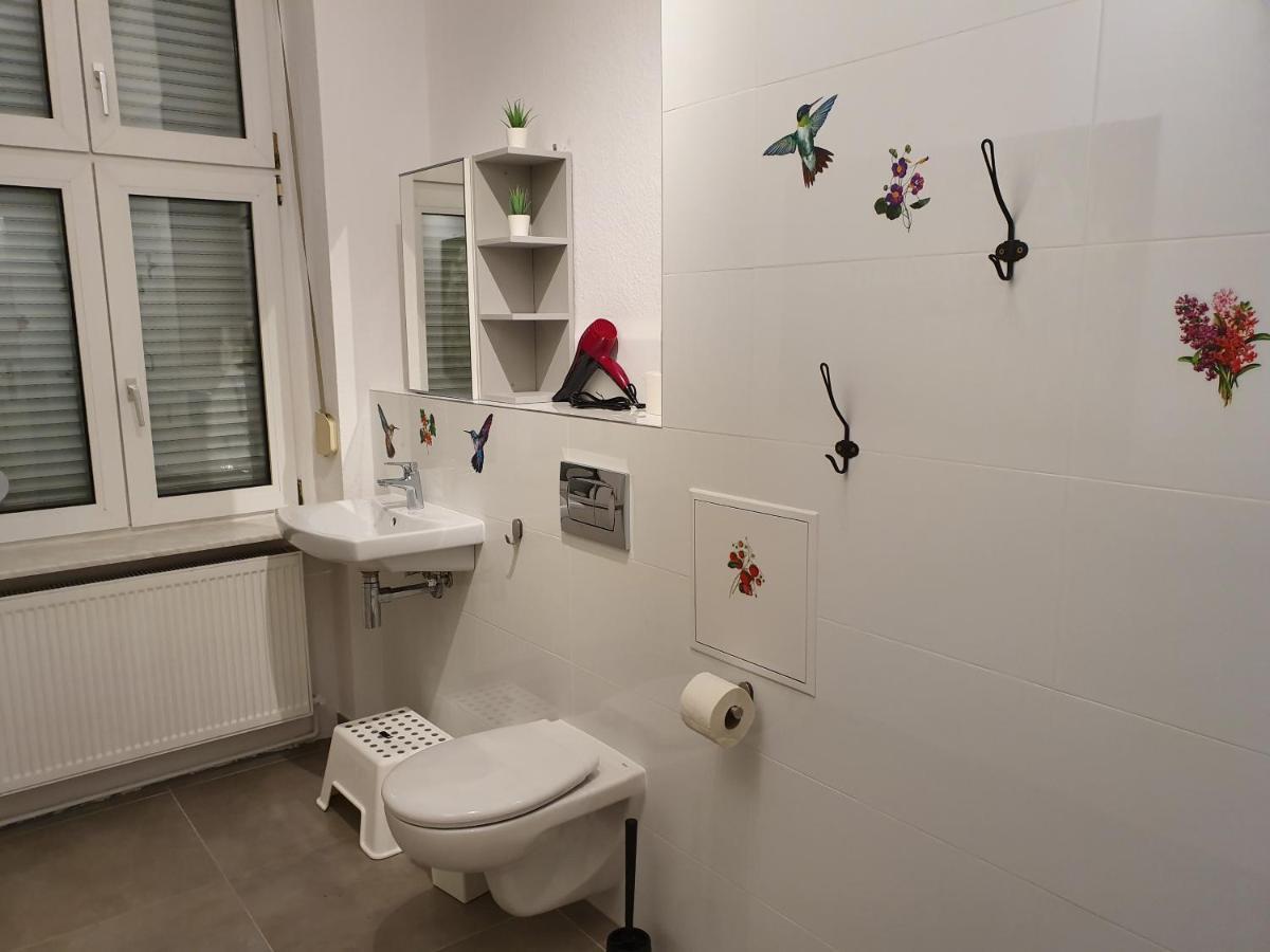 Central Lichtenberger Apartment For 6 People Berlino Esterno foto
